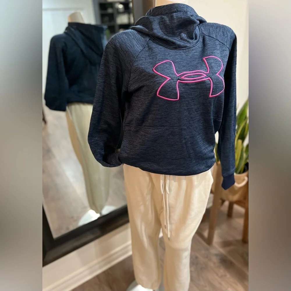 Under Armour pullover - Picture 2 of 5